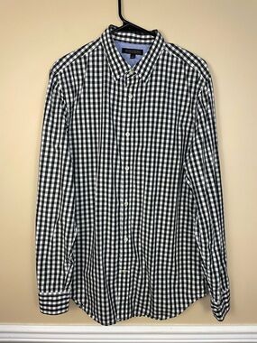 Banana Republic Men’s Soft Wash Tailored Slim Gingham Button-Up LS Dress Shirt